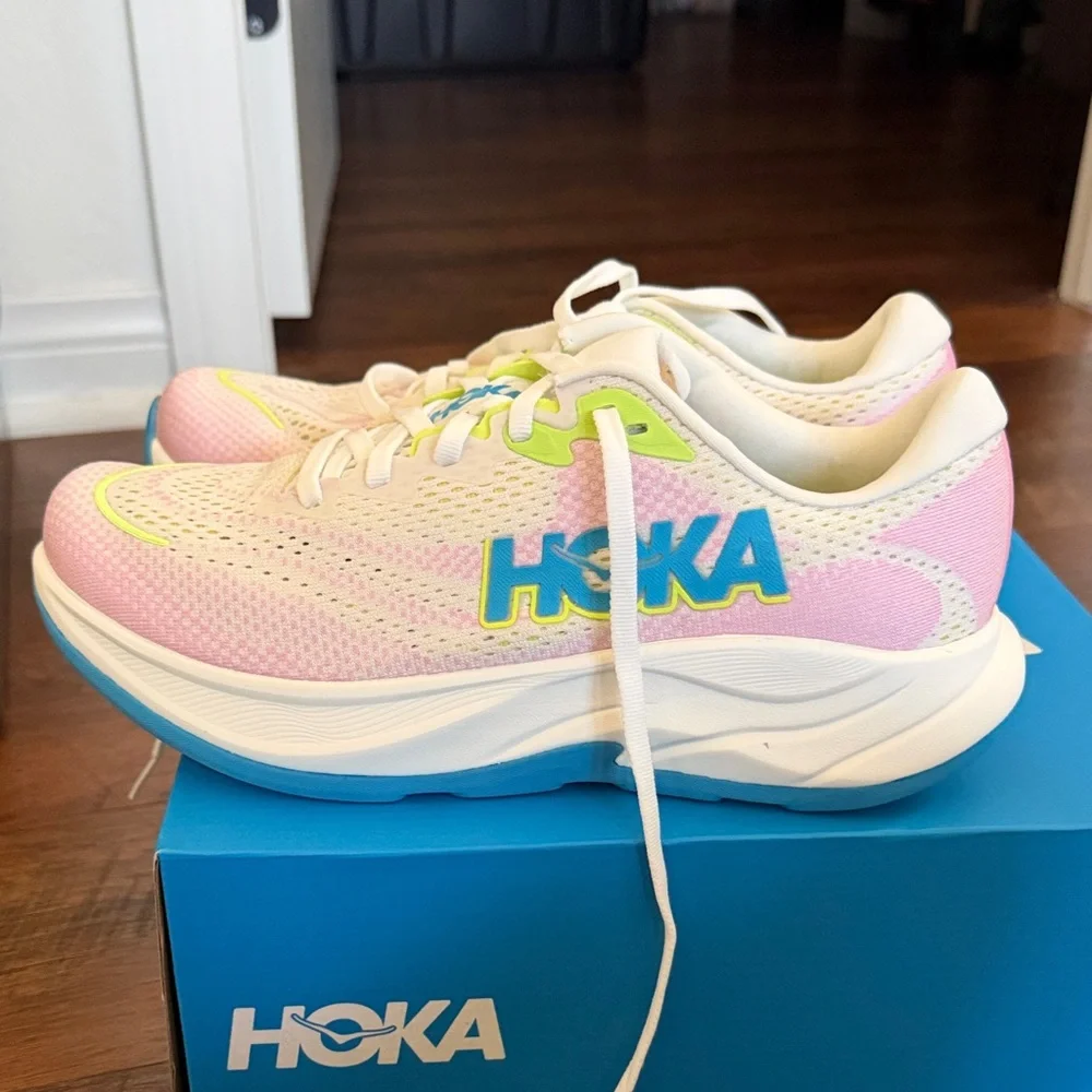 HOKA Rincon 4 Shoes - Size 7.5B - White and Pink - Picture 3 of 5